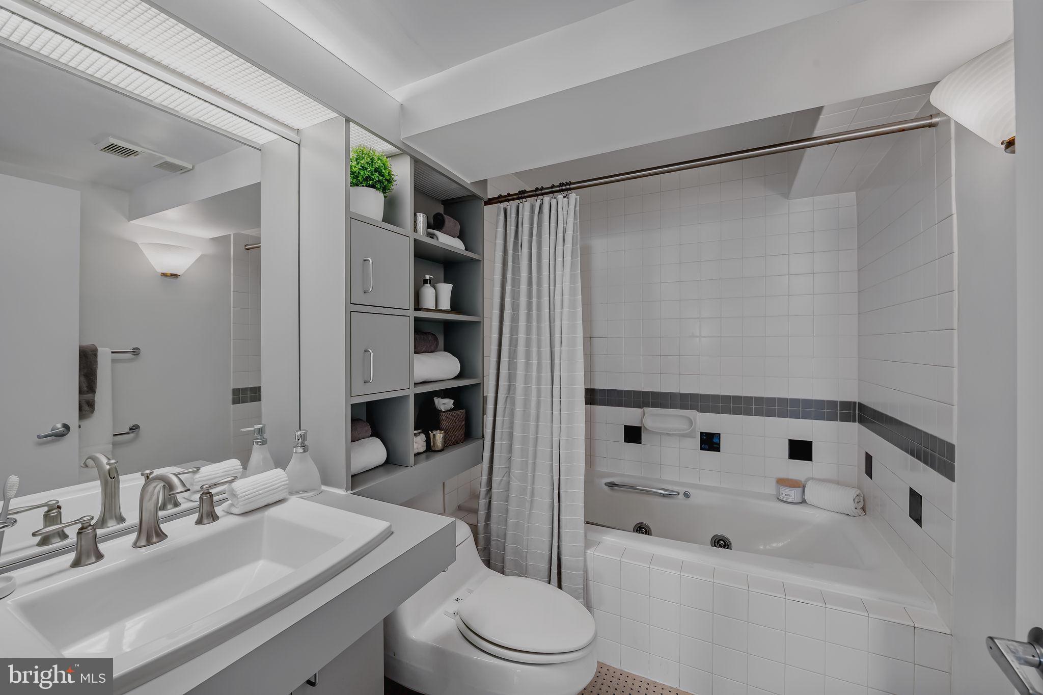 CANTON WATERFRONT - Residential