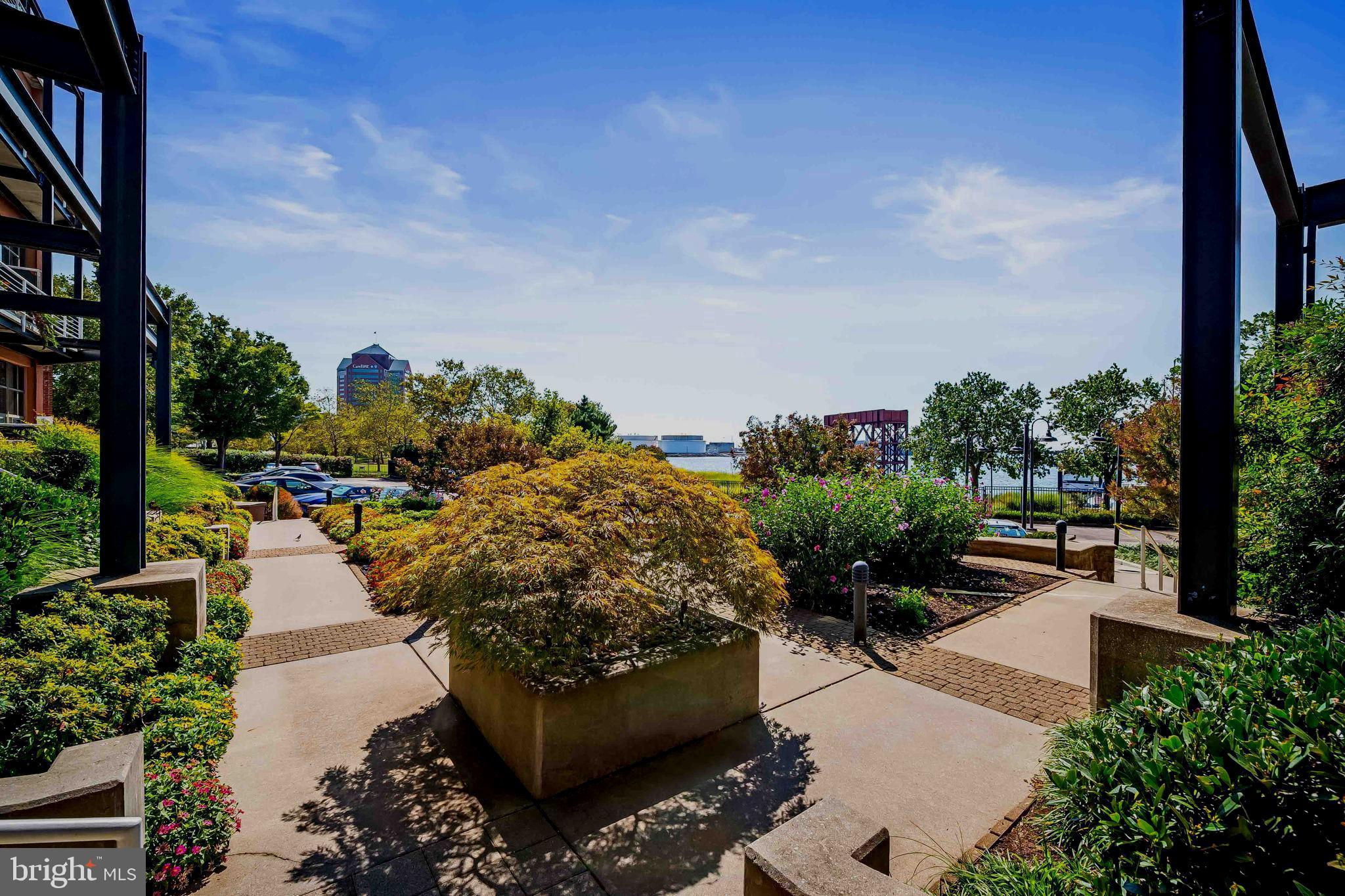 CANTON WATERFRONT - Residential