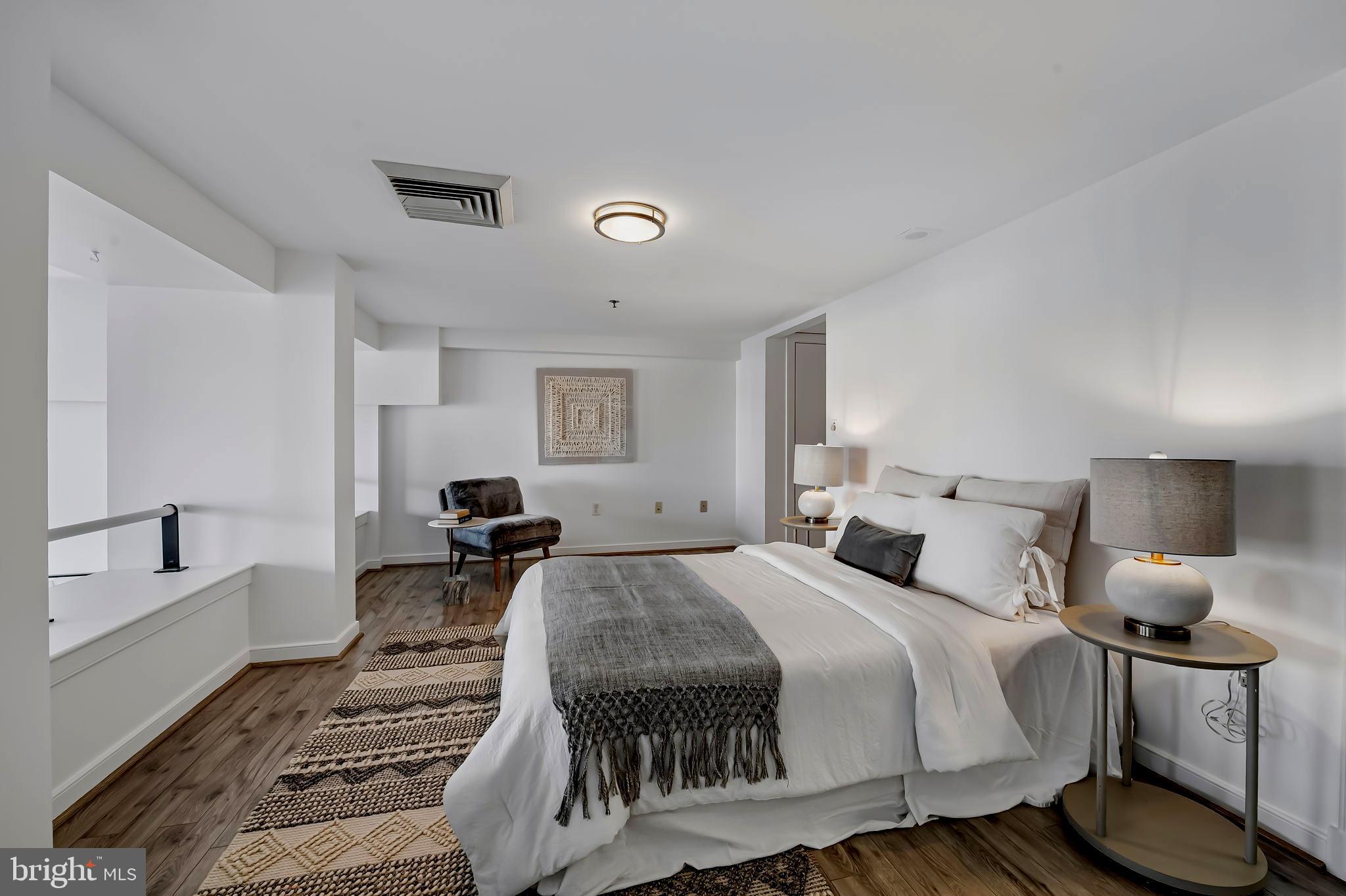 CANTON WATERFRONT - Residential