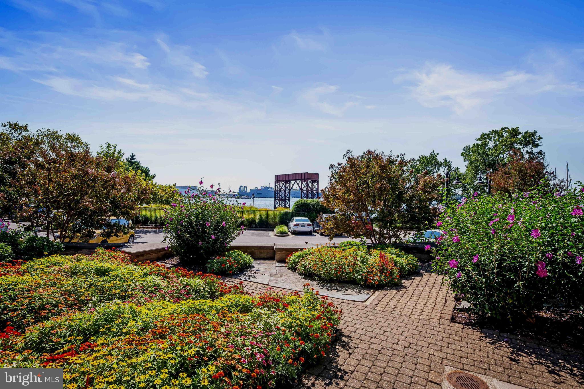 CANTON WATERFRONT - Residential