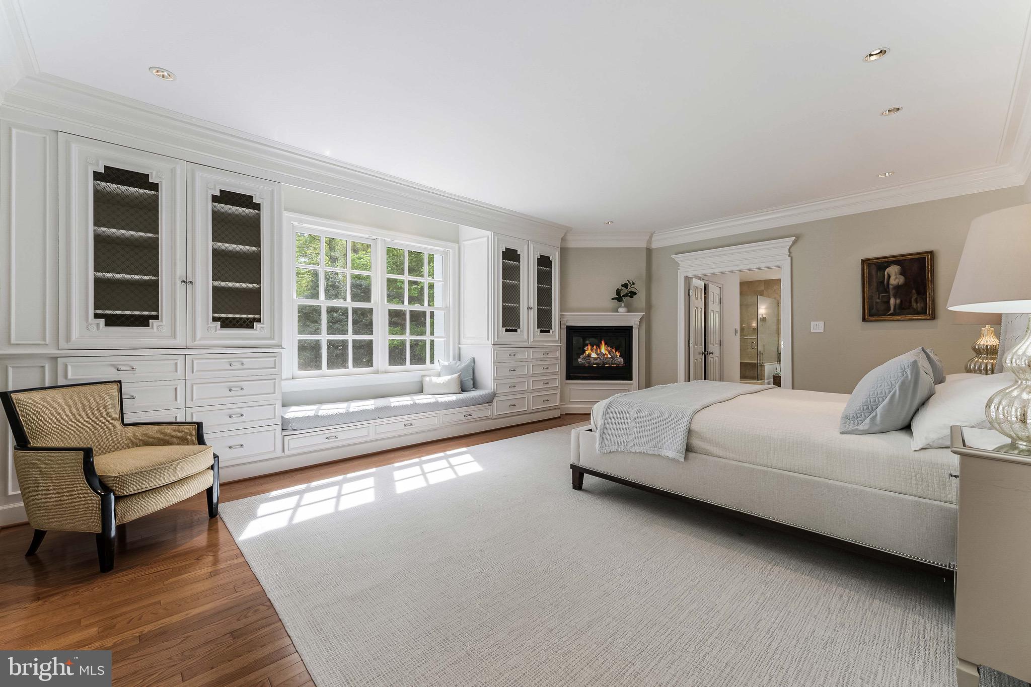 THE COURTS - Residential