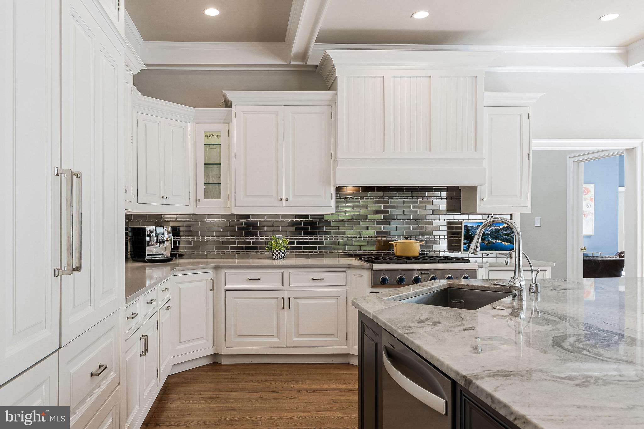 THE COURTS - Residential