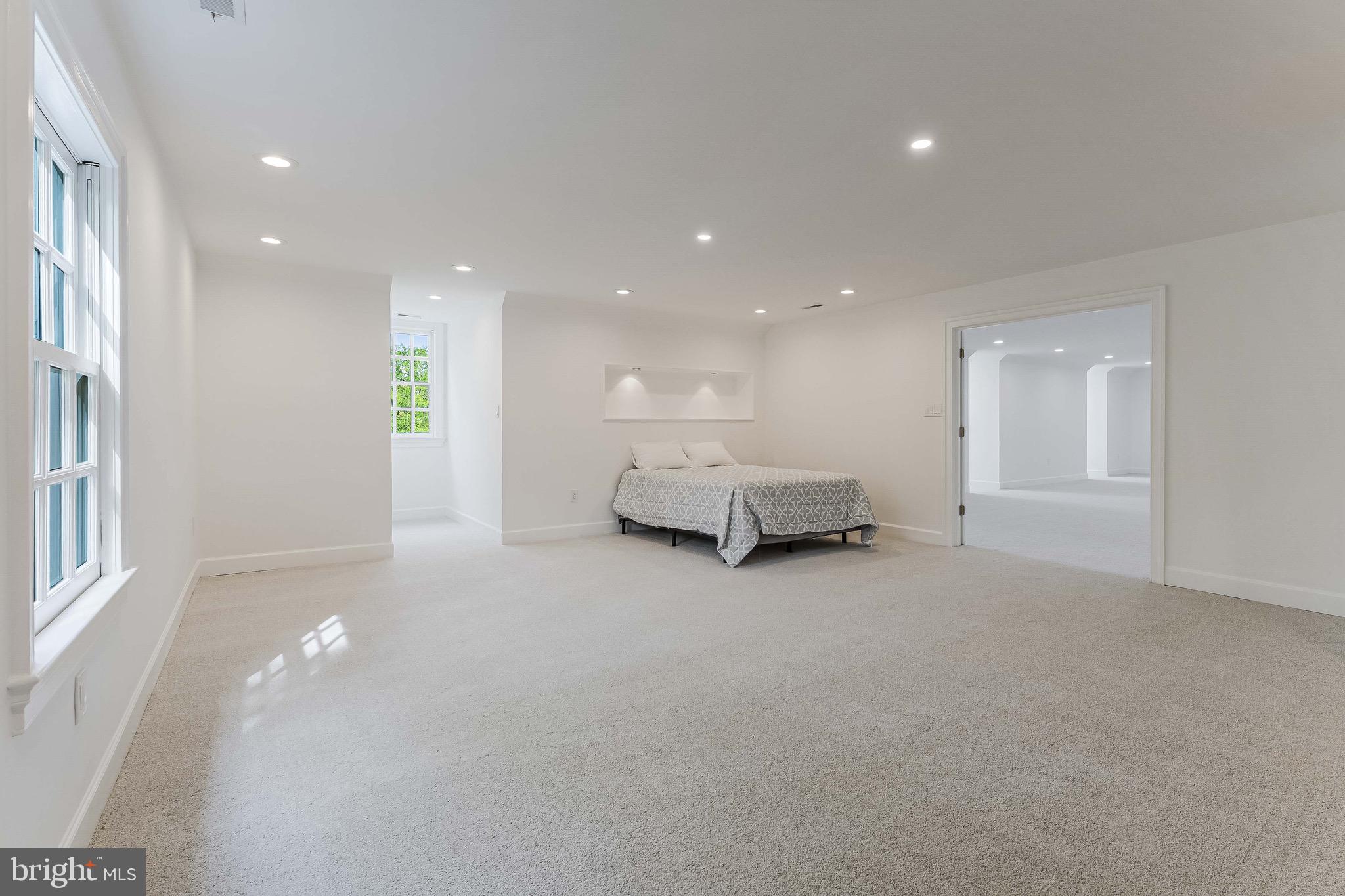 THE COURTS - Residential