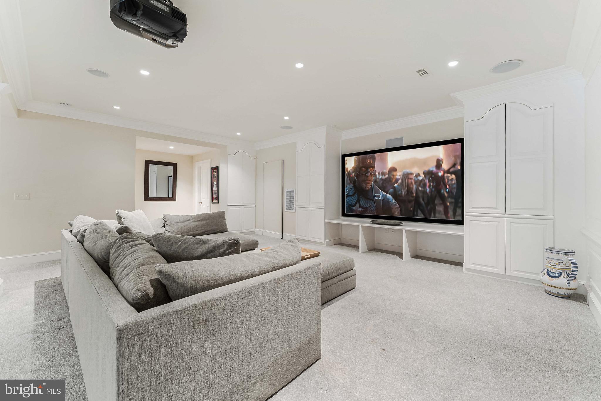 THE COURTS - Residential