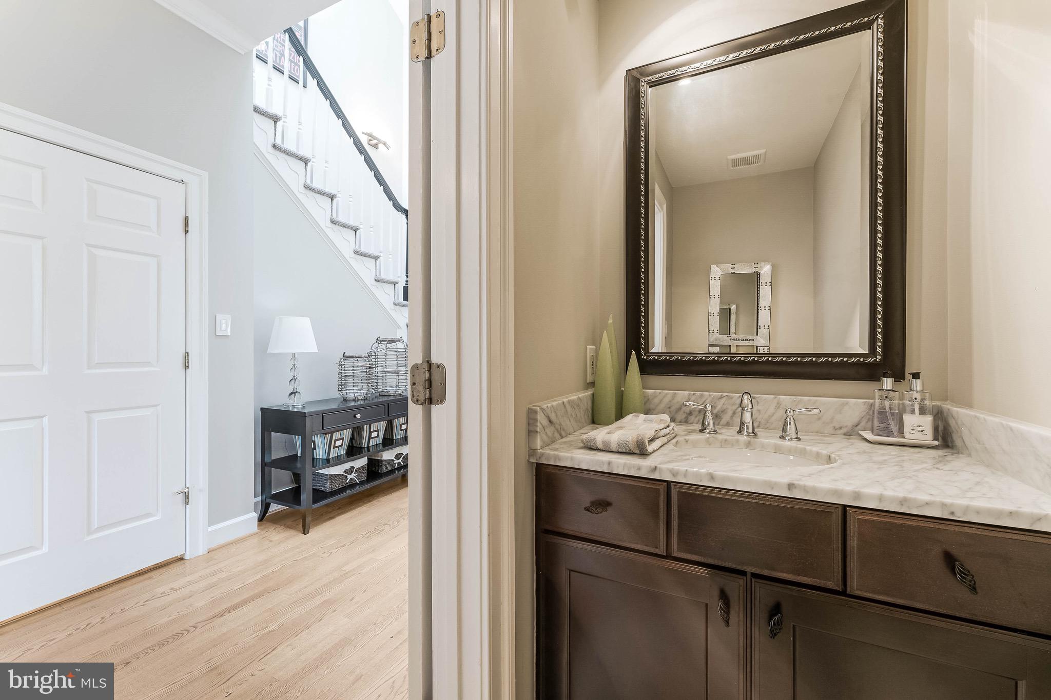 THE COURTS - Residential