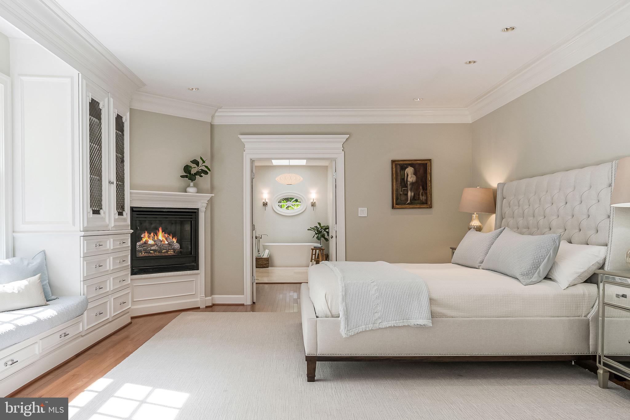 THE COURTS - Residential