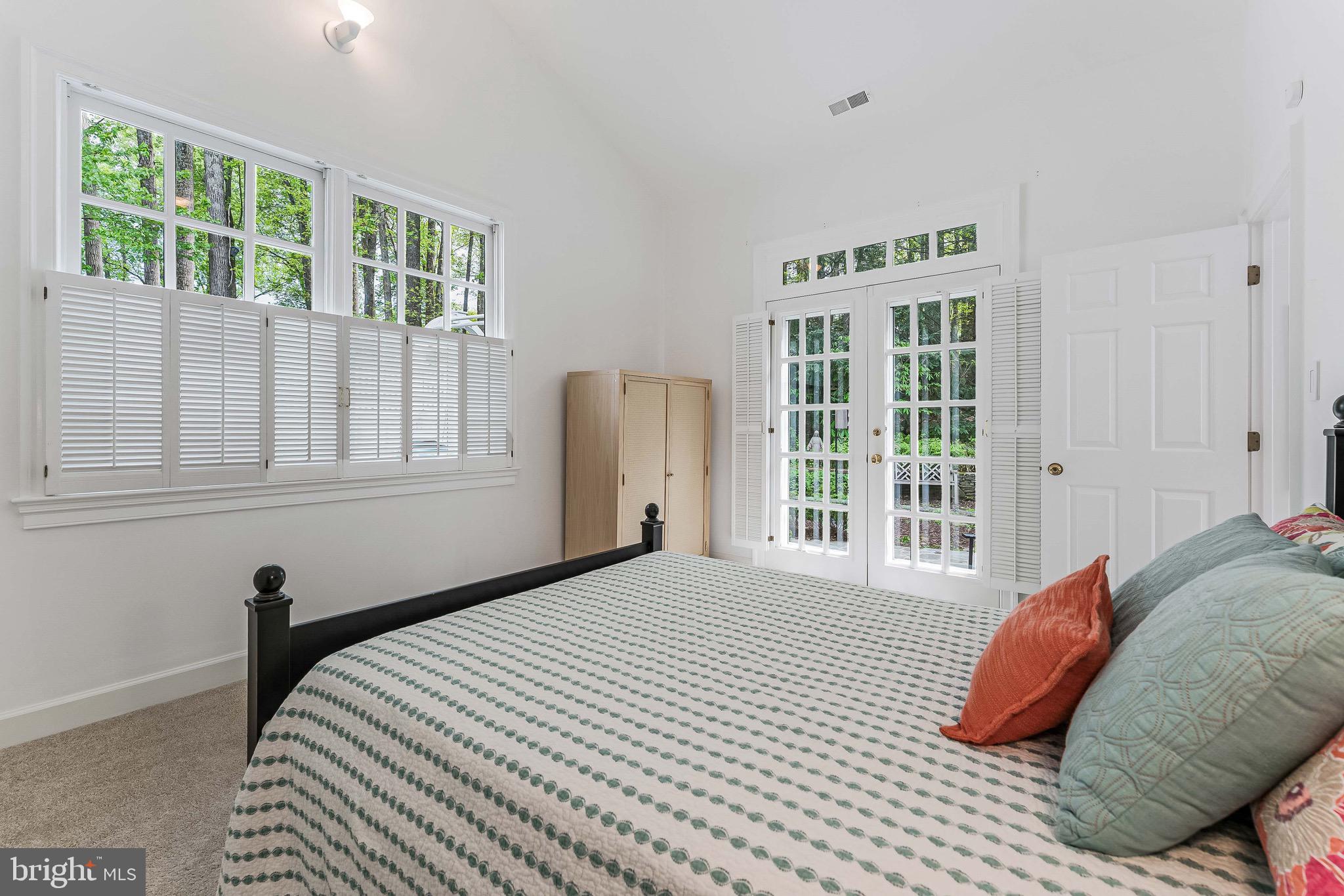 THE COURTS - Residential