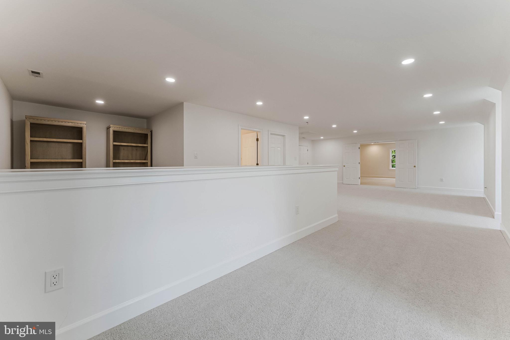 THE COURTS - Residential