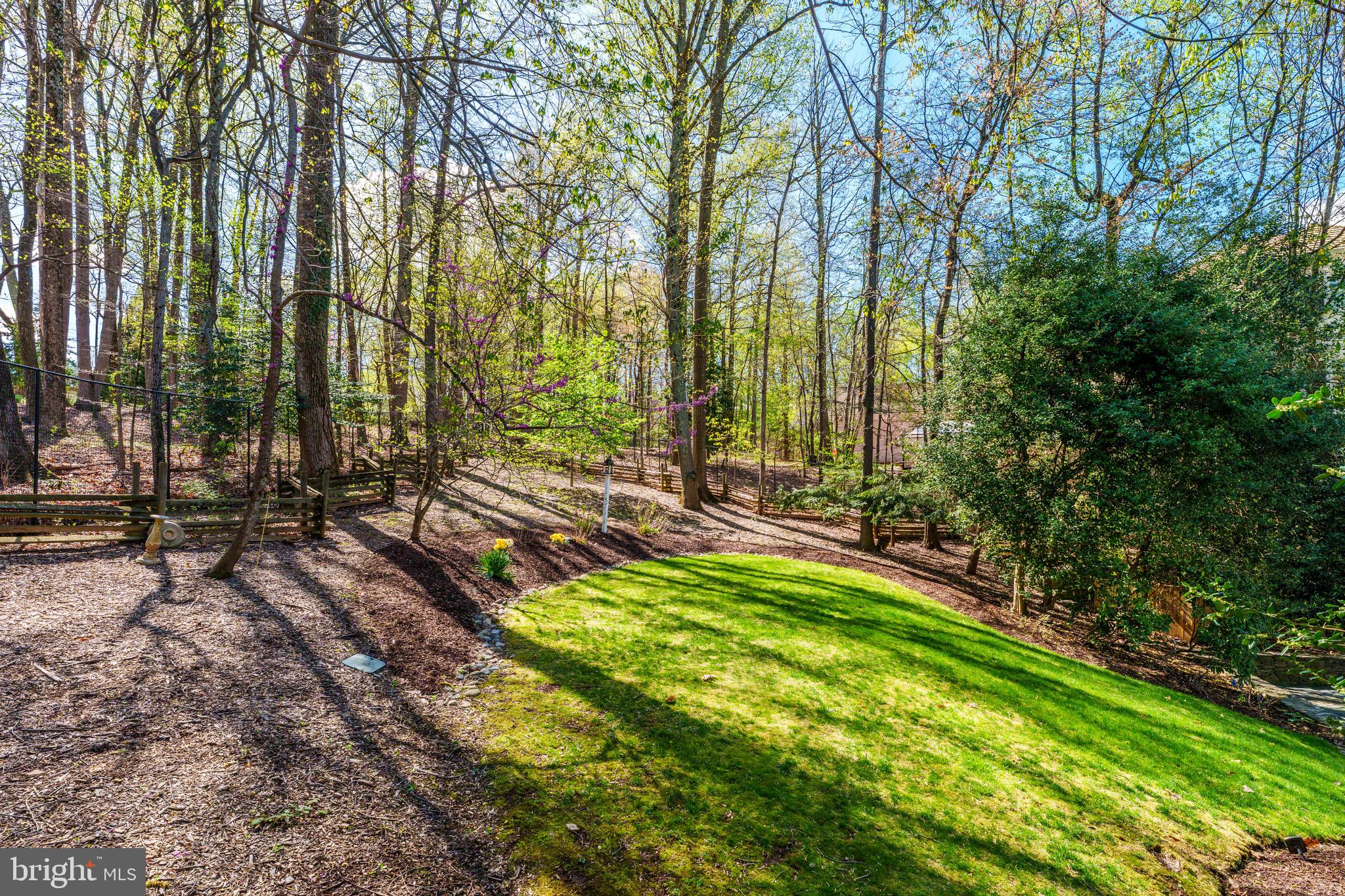 THE COURTS - Residential