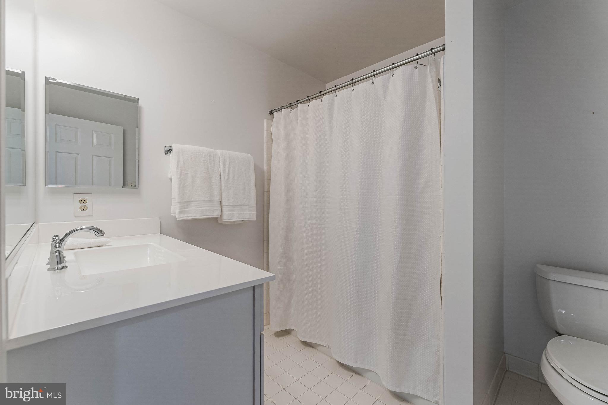 THE COURTS - Residential