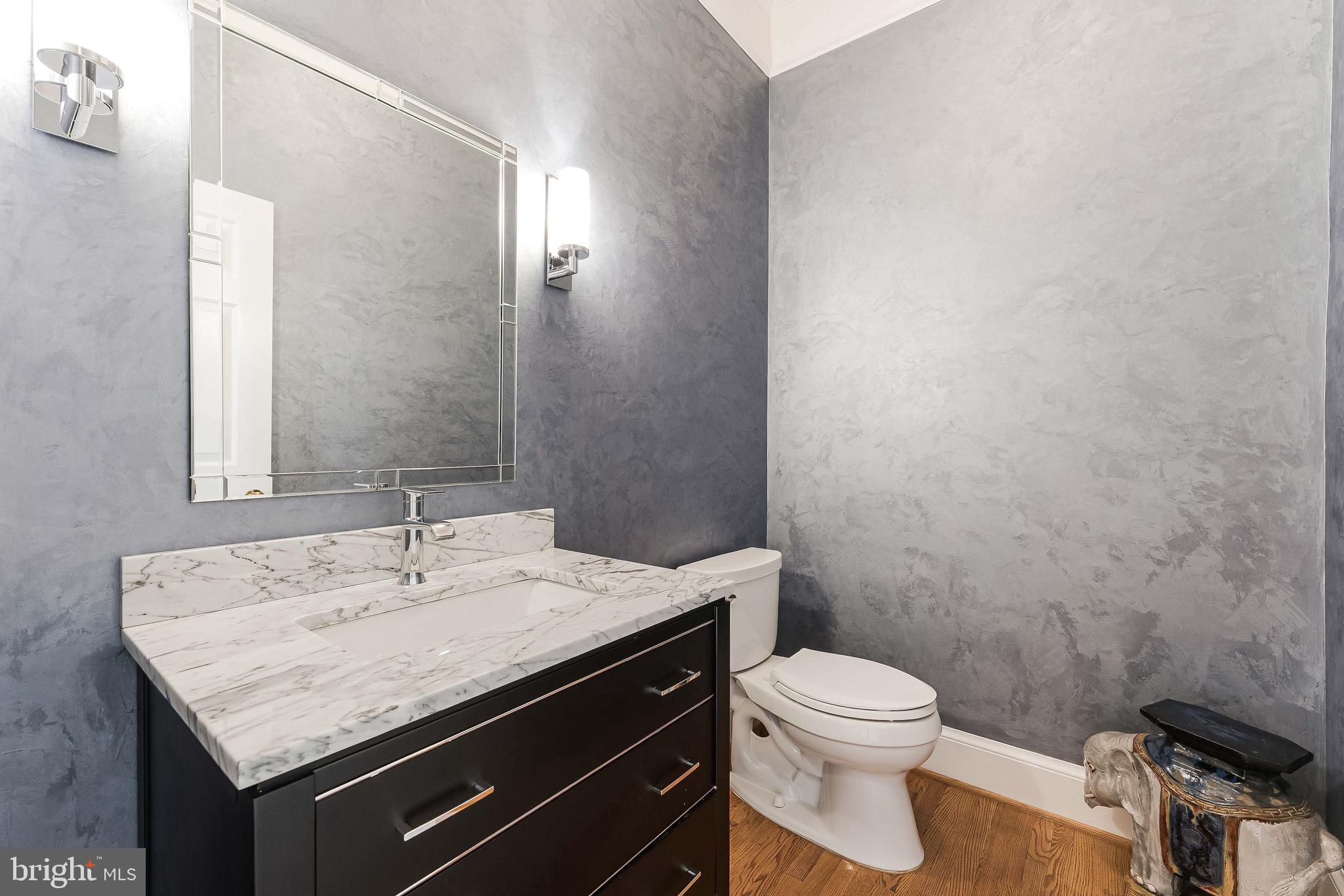 THE COURTS - Residential