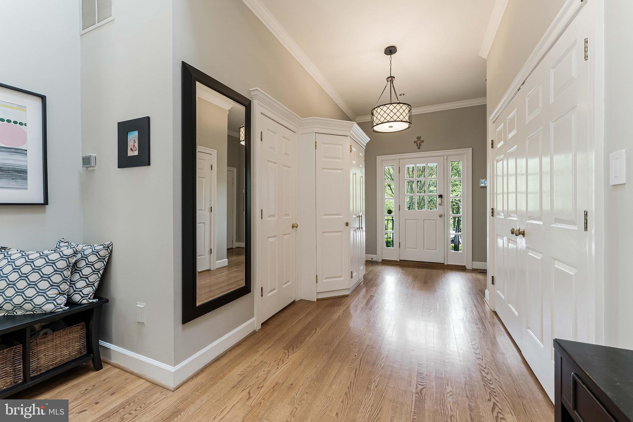 THE COURTS - Residential