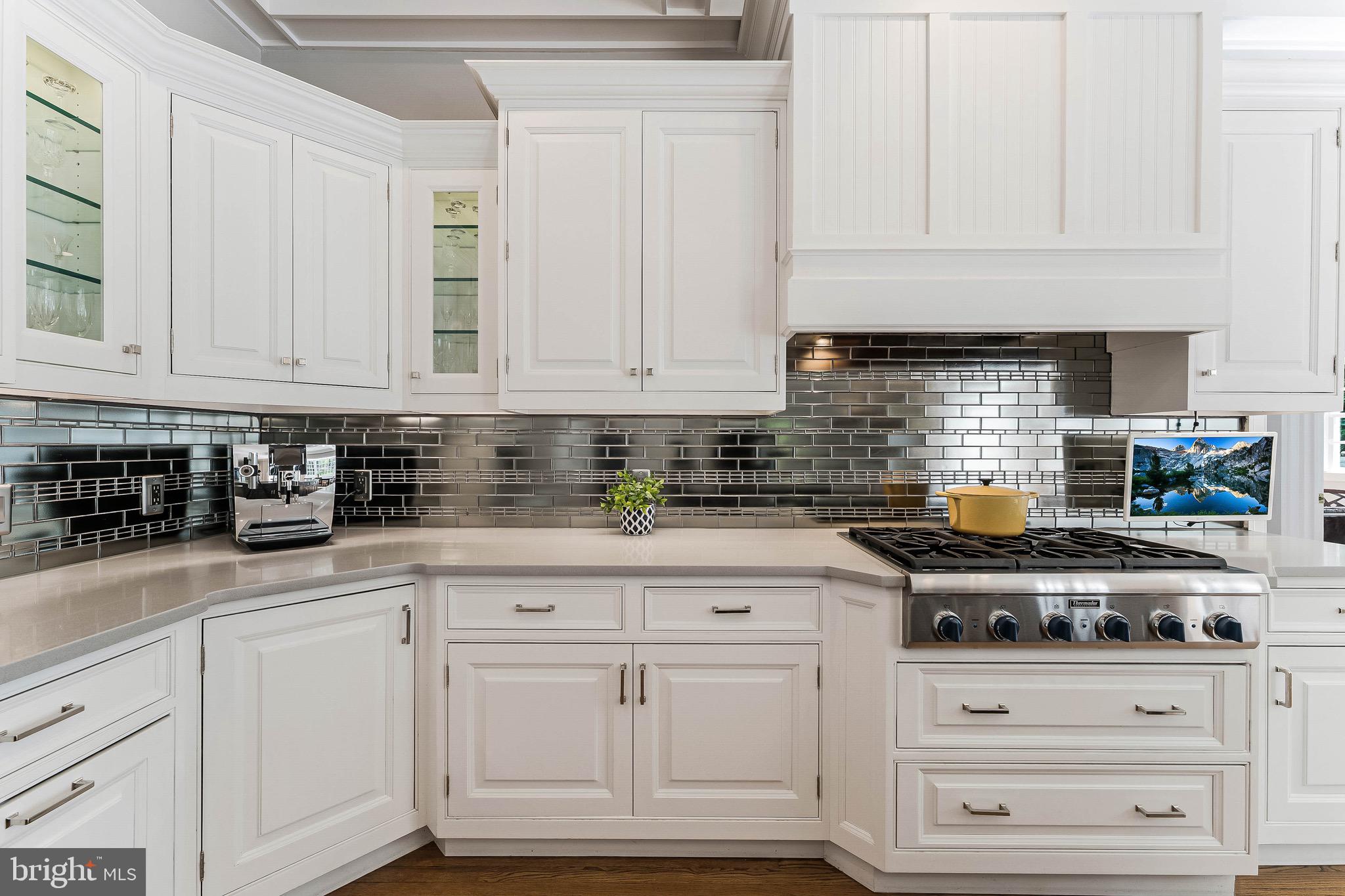 THE COURTS - Residential