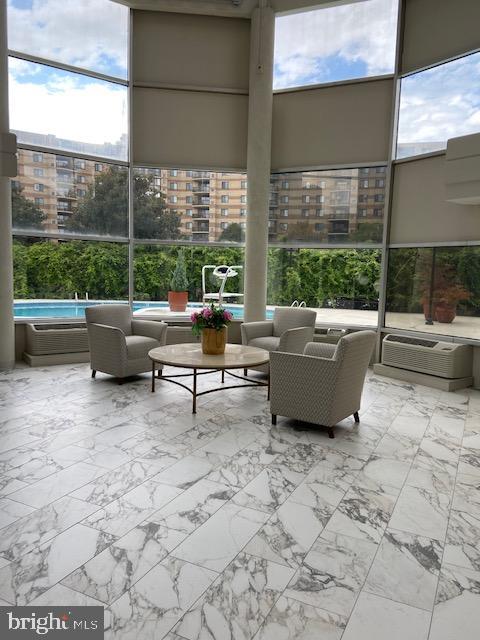 ROTONDA - Residential Lease