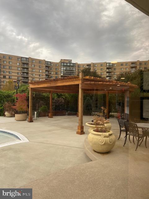 ROTONDA - Residential Lease