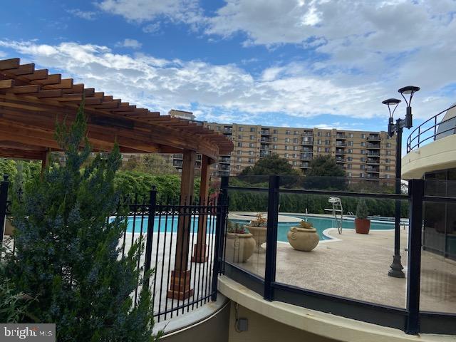 ROTONDA - Residential Lease