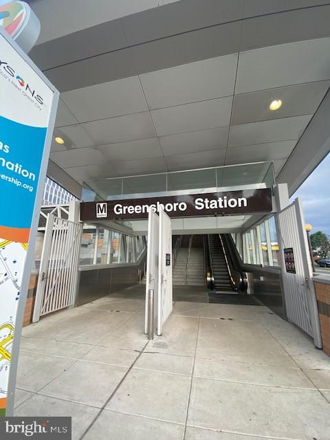 ROTONDA - Residential Lease