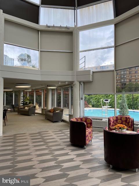 ROTONDA - Residential Lease