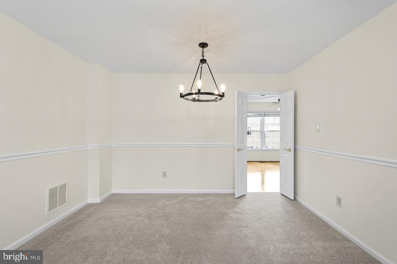 SARATOGA TOWNHOUSES - Residential