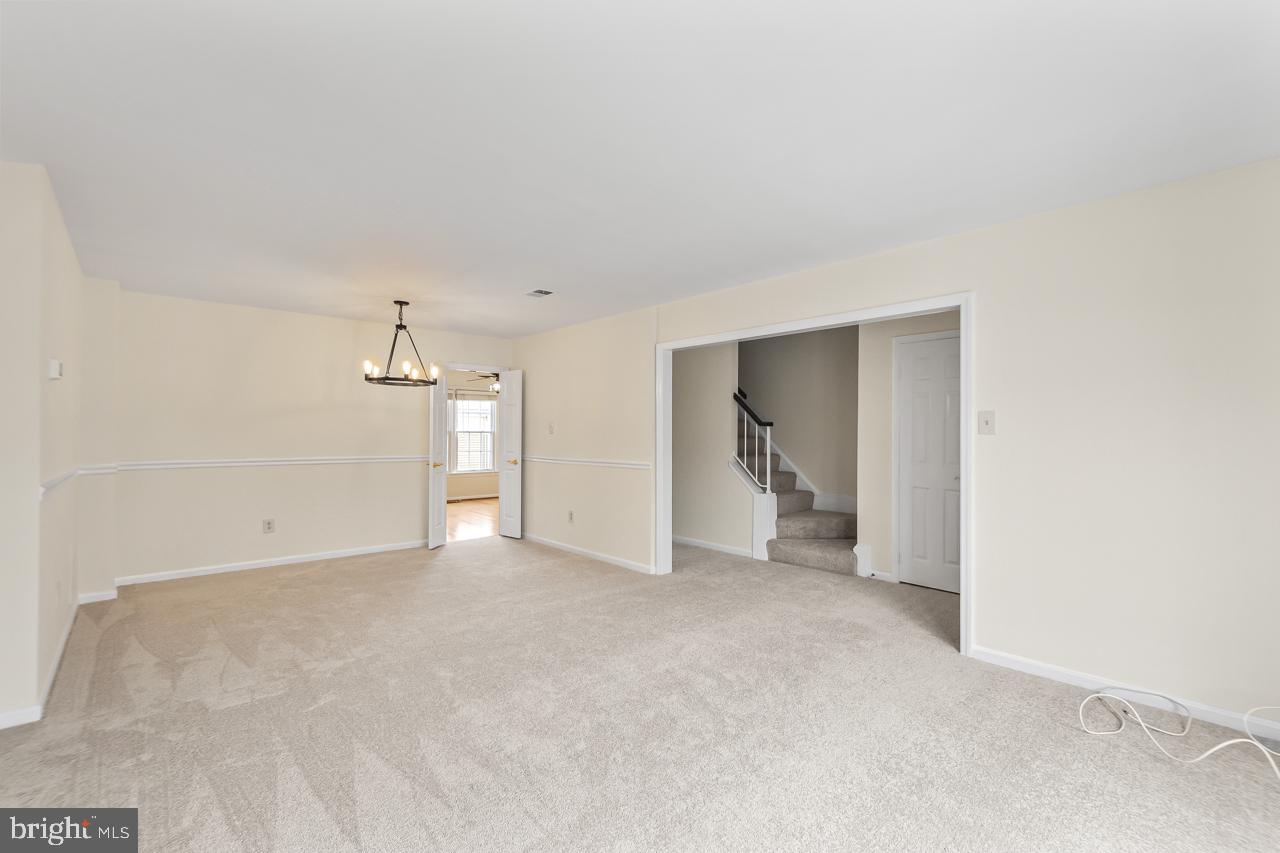 SARATOGA TOWNHOUSES - Residential