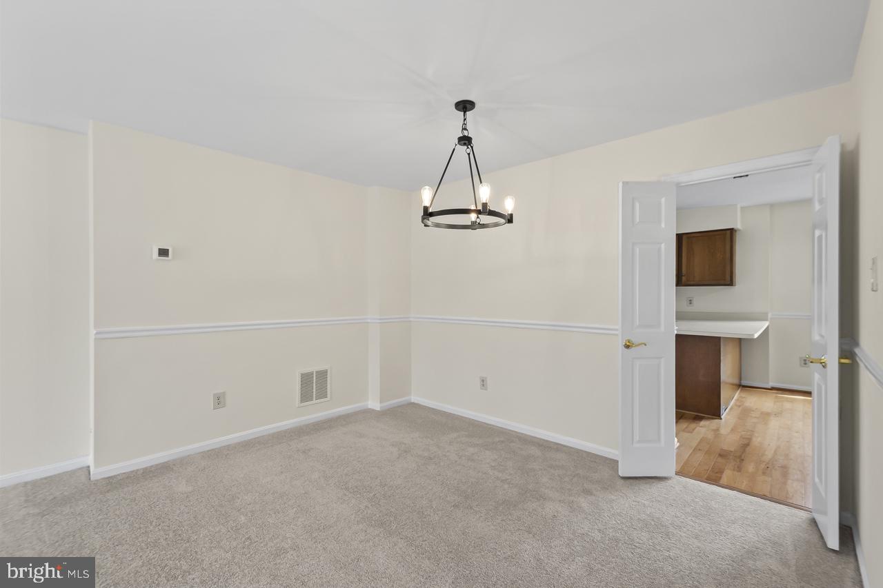 SARATOGA TOWNHOUSES - Residential