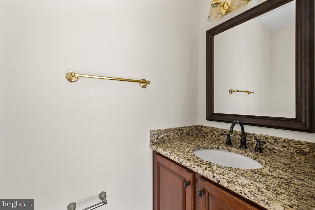 SARATOGA TOWNHOUSES - Residential