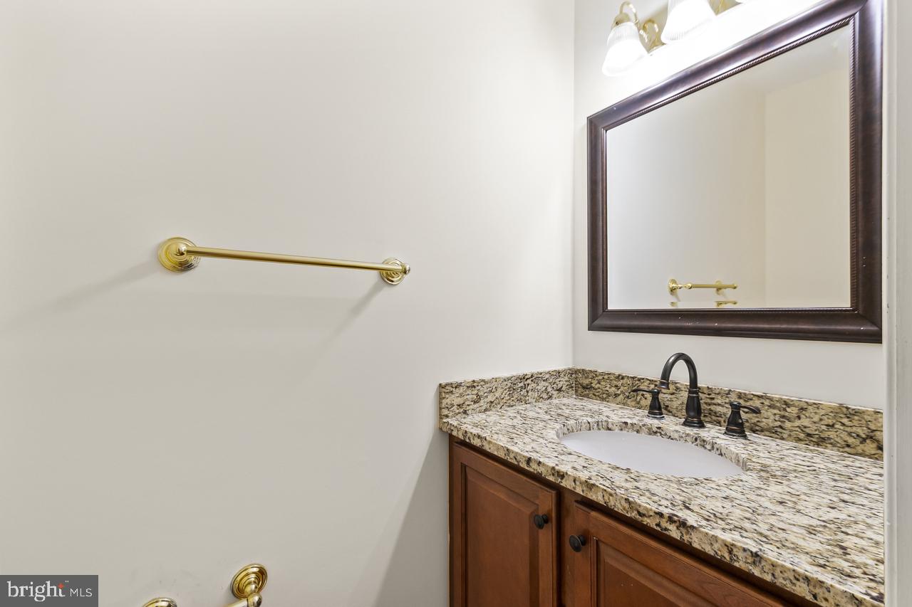 SARATOGA TOWNHOUSES - Residential