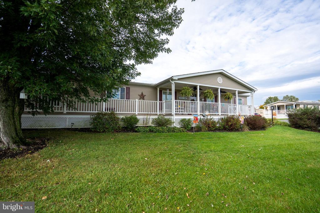 Photo of 133 Ridgewood Manor, MANHEIM, PA 17545 (MLS # PALA2077084)