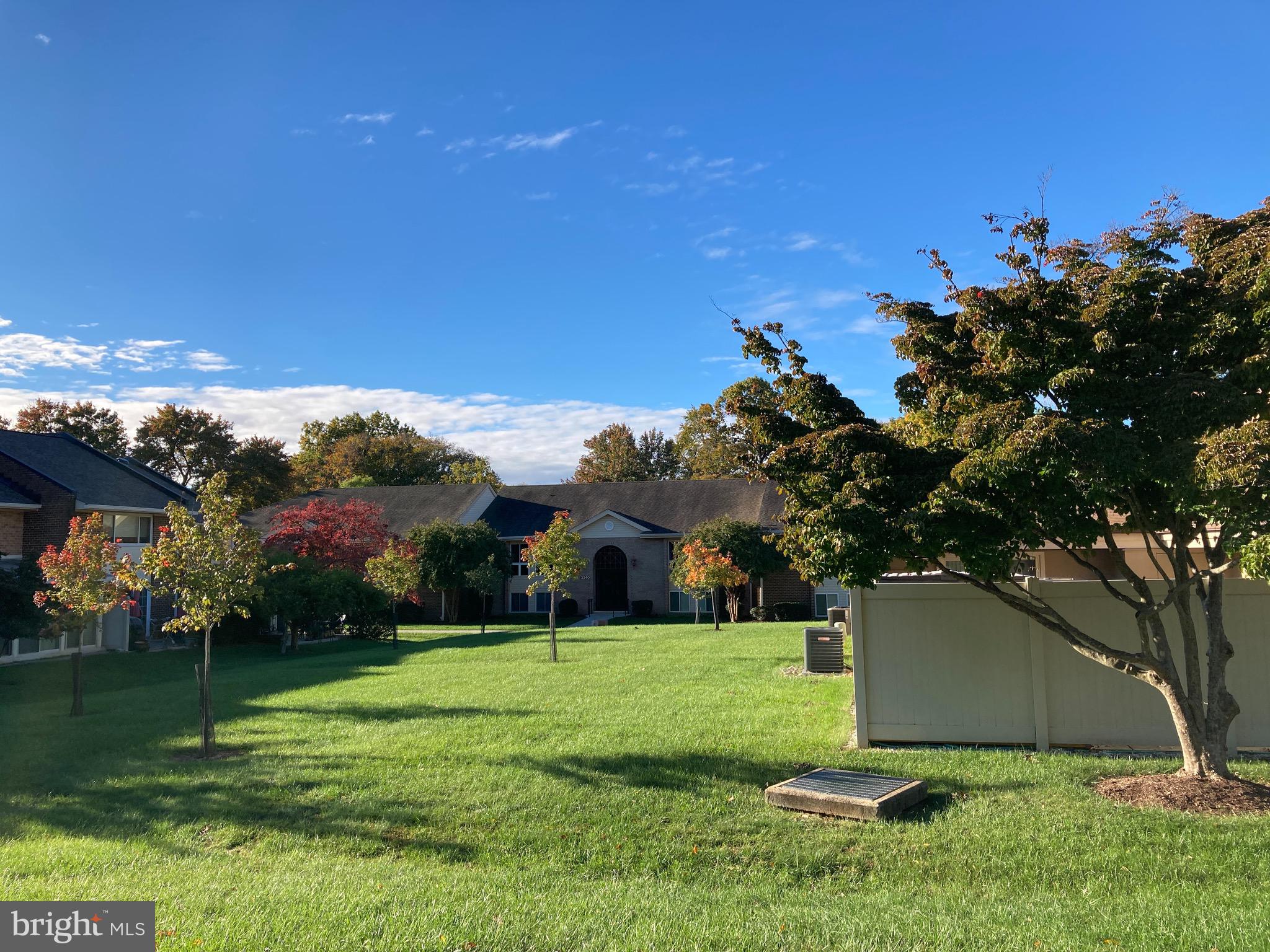 LEISURE WORLD - Residential