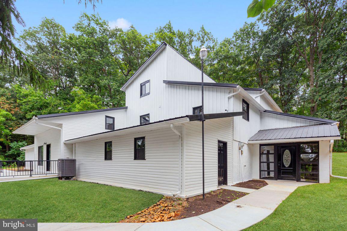 2325 YORK ROAD