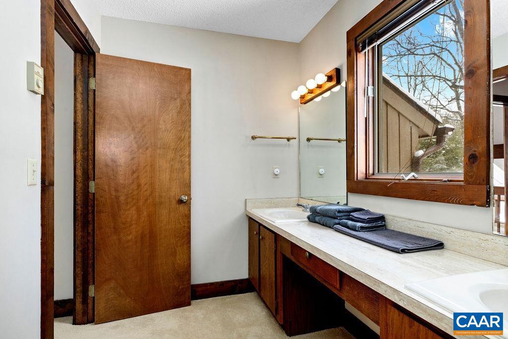 WINTERGREEN RESORT - Residential