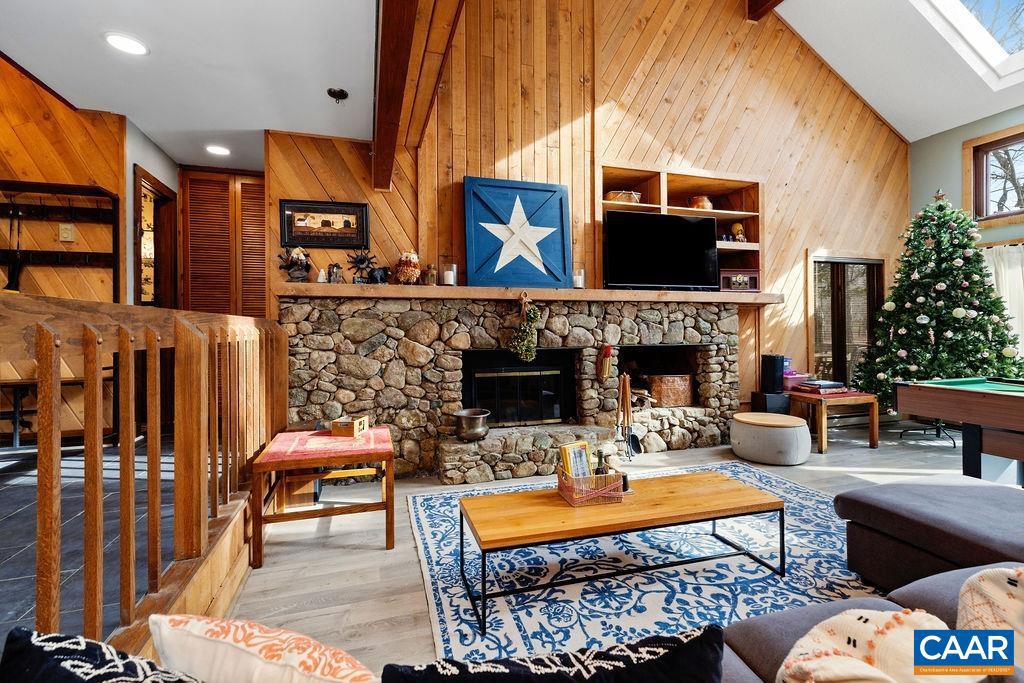 WINTERGREEN RESORT - Residential