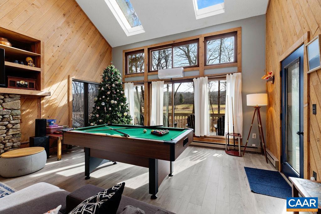 WINTERGREEN RESORT - Residential