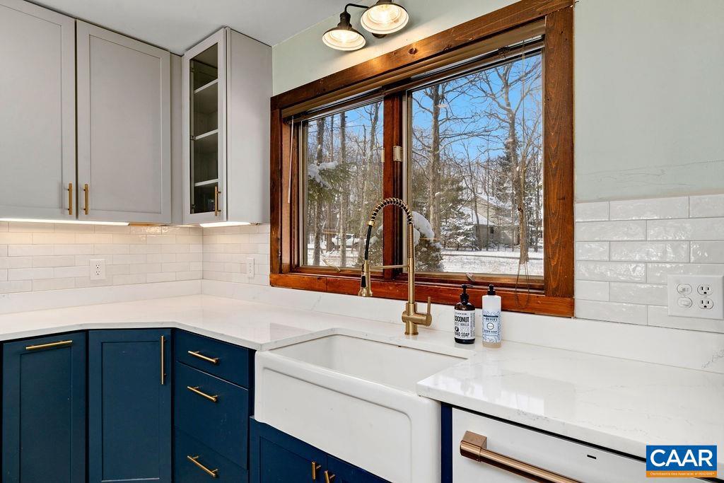 WINTERGREEN RESORT - Residential