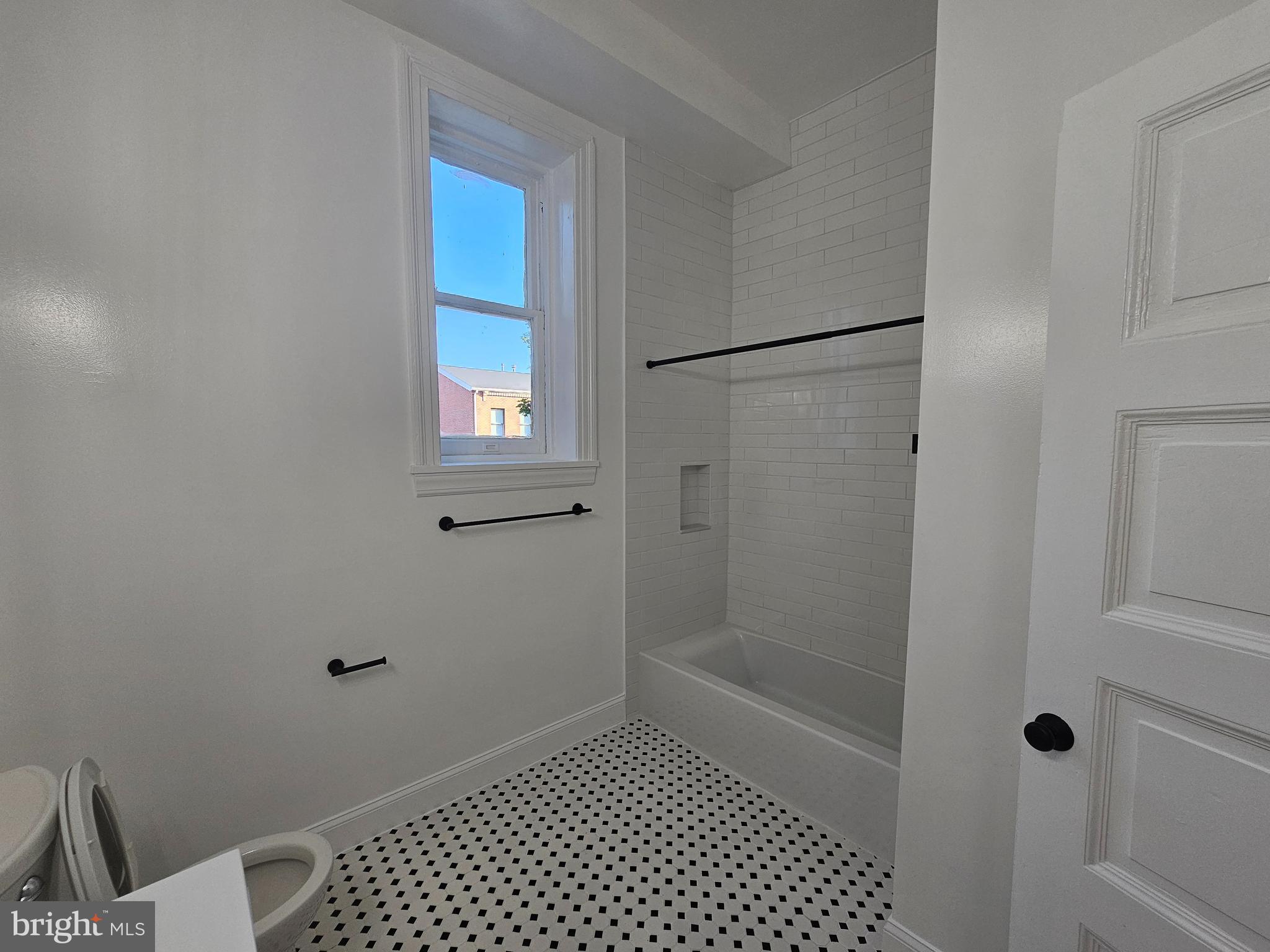 BOLTON HILL HISTORIC DISTRICT - Residential Lease