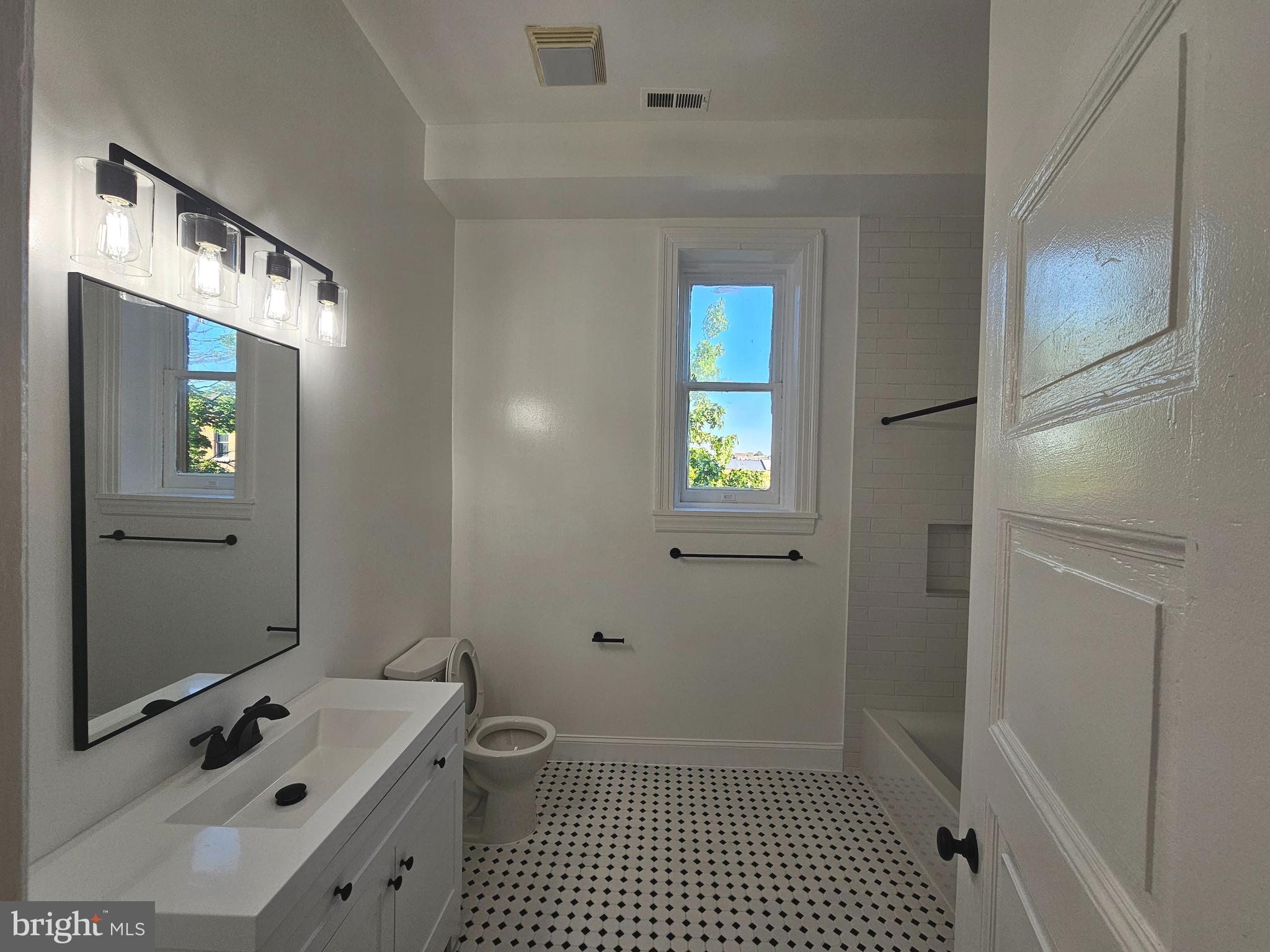 BOLTON HILL HISTORIC DISTRICT - Residential Lease