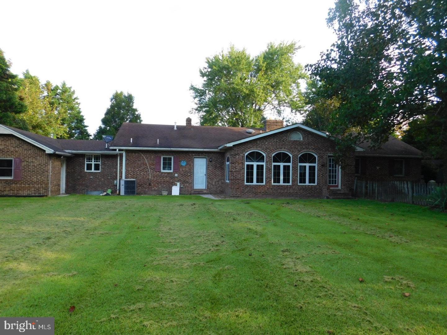 RIVER ISLE ESTATES - Residential