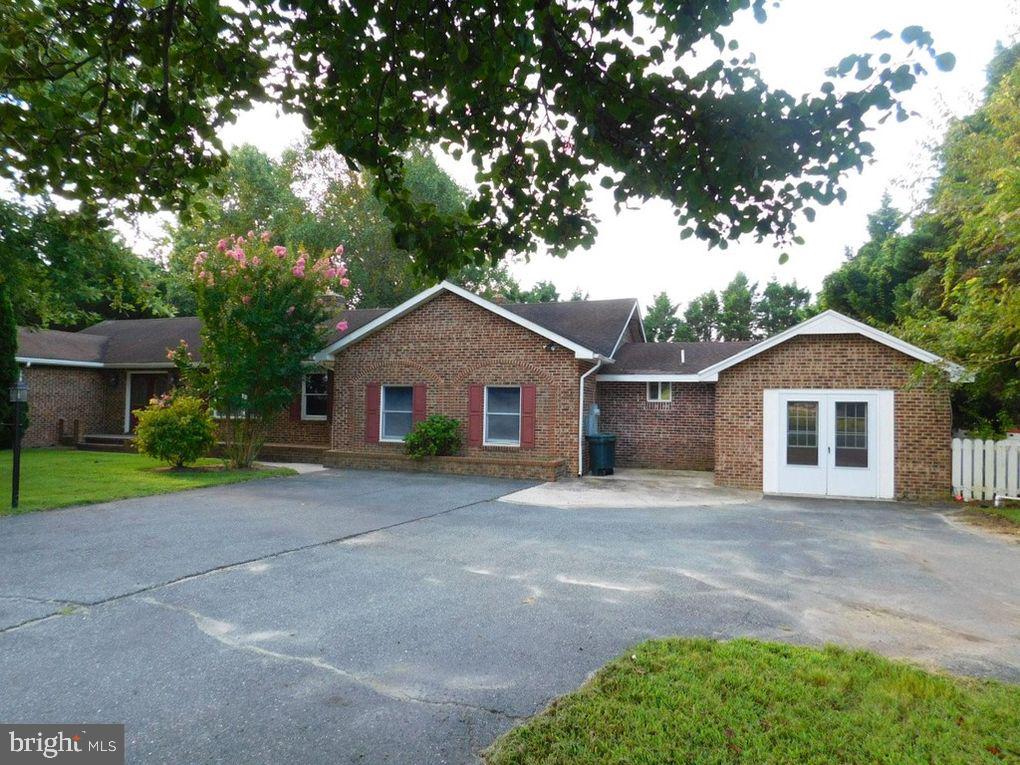 RIVER ISLE ESTATES - Residential