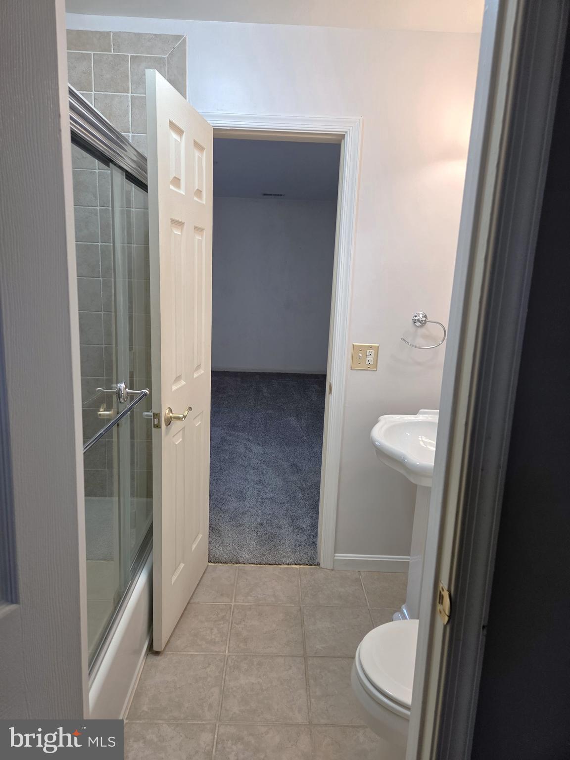 CROFTON VILLAGE - Residential Lease