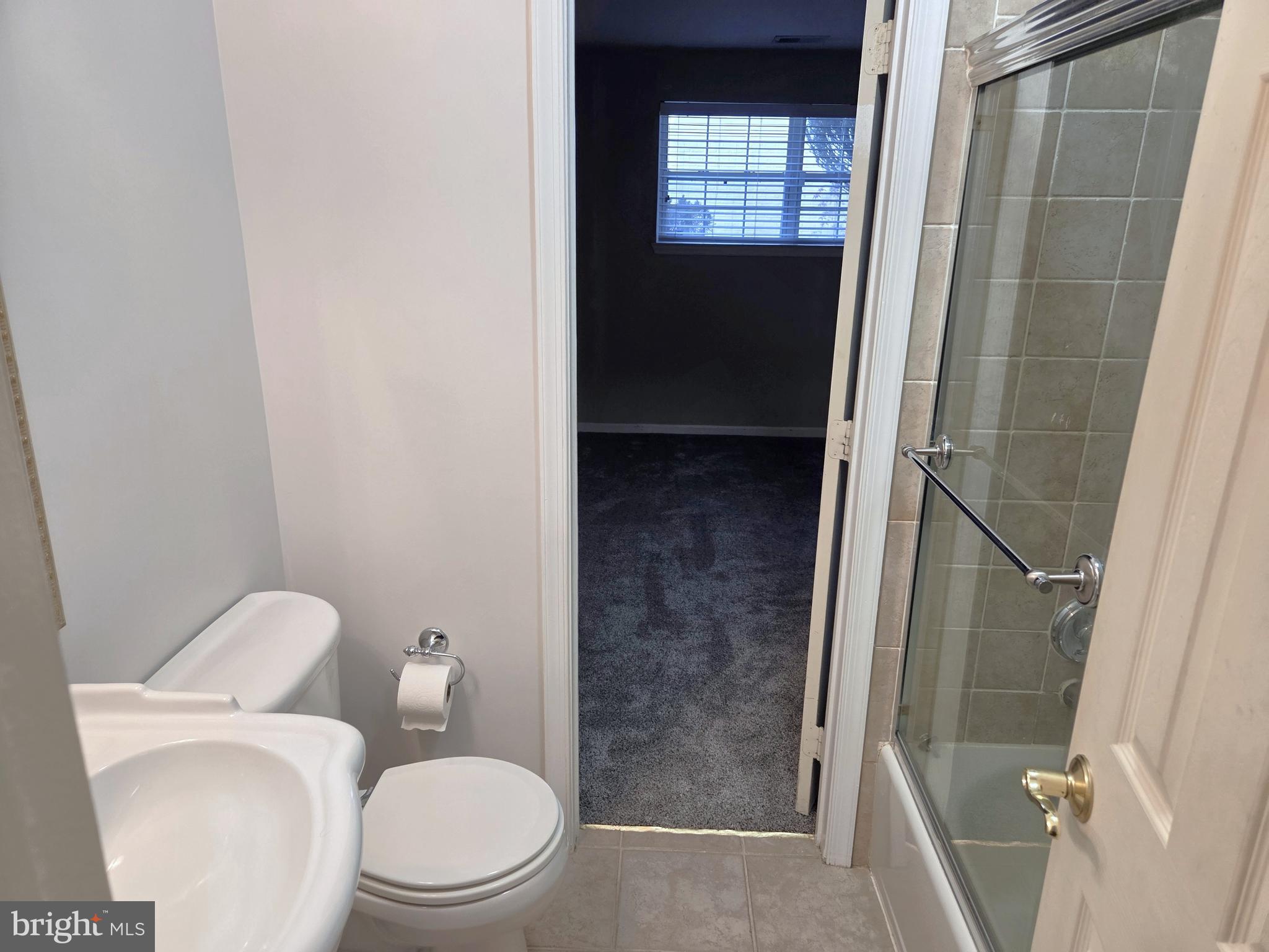 CROFTON VILLAGE - Residential Lease