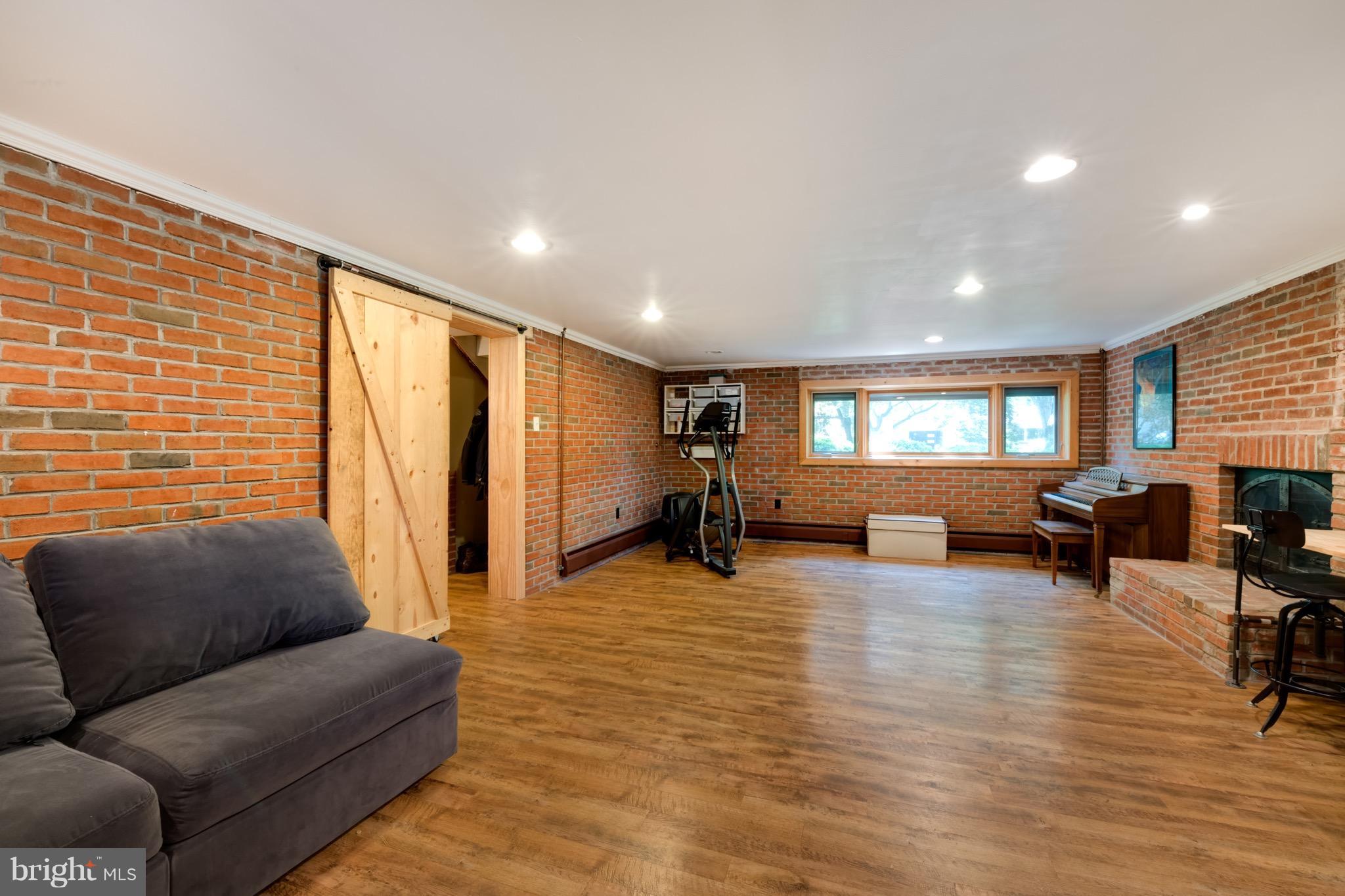 LOCH HAVEN BEACH - Residential