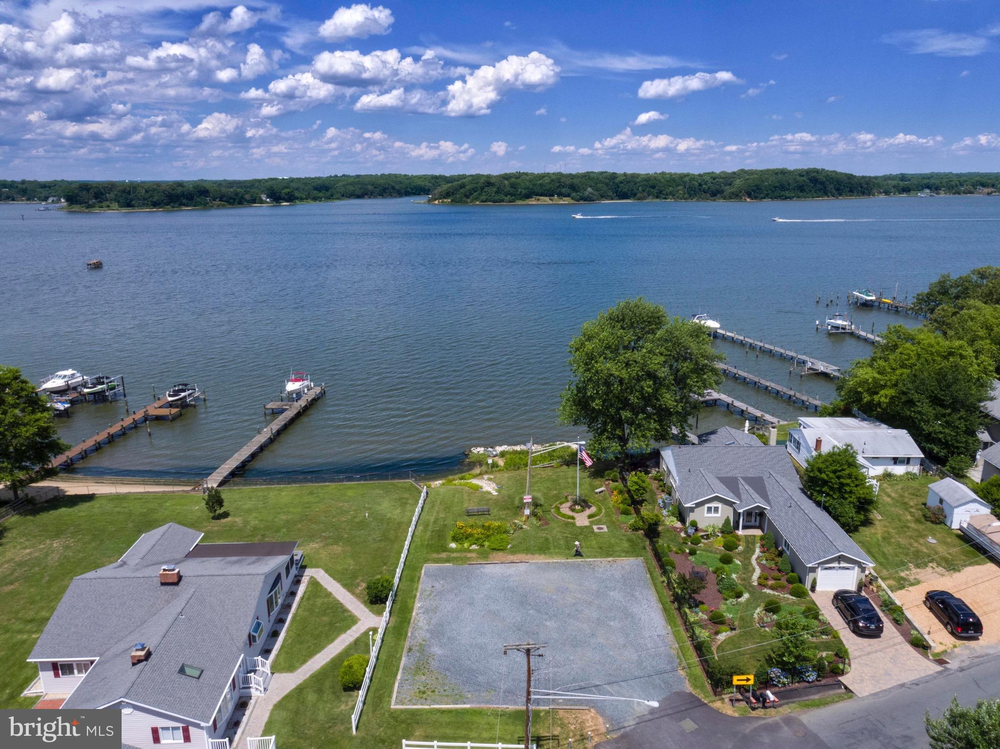 LOCH HAVEN BEACH - Residential