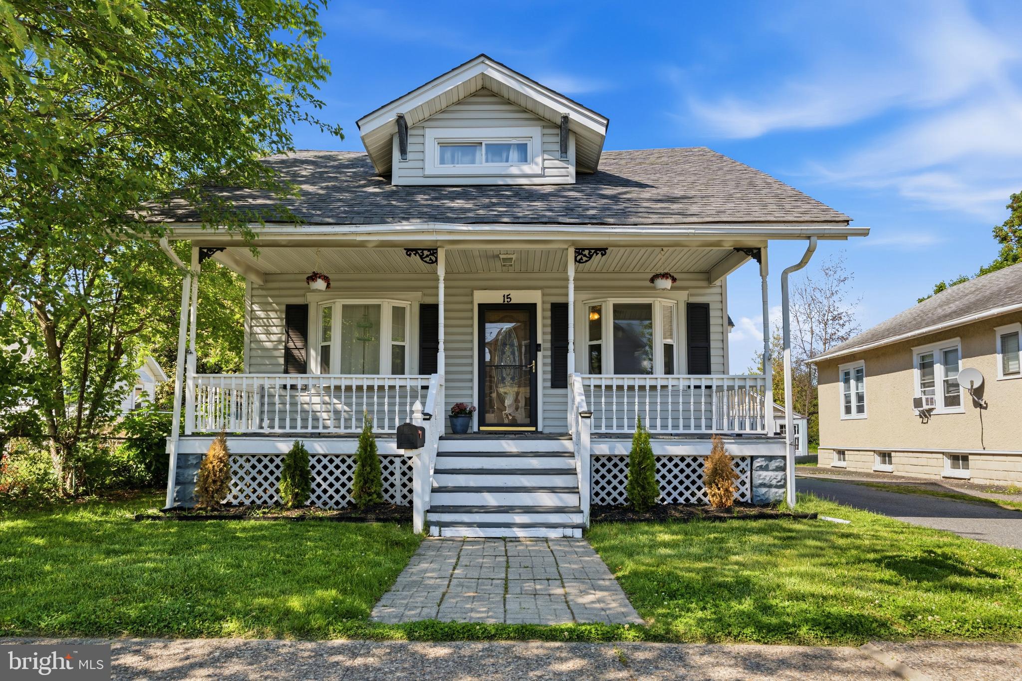 15 ELMHURST PLACE