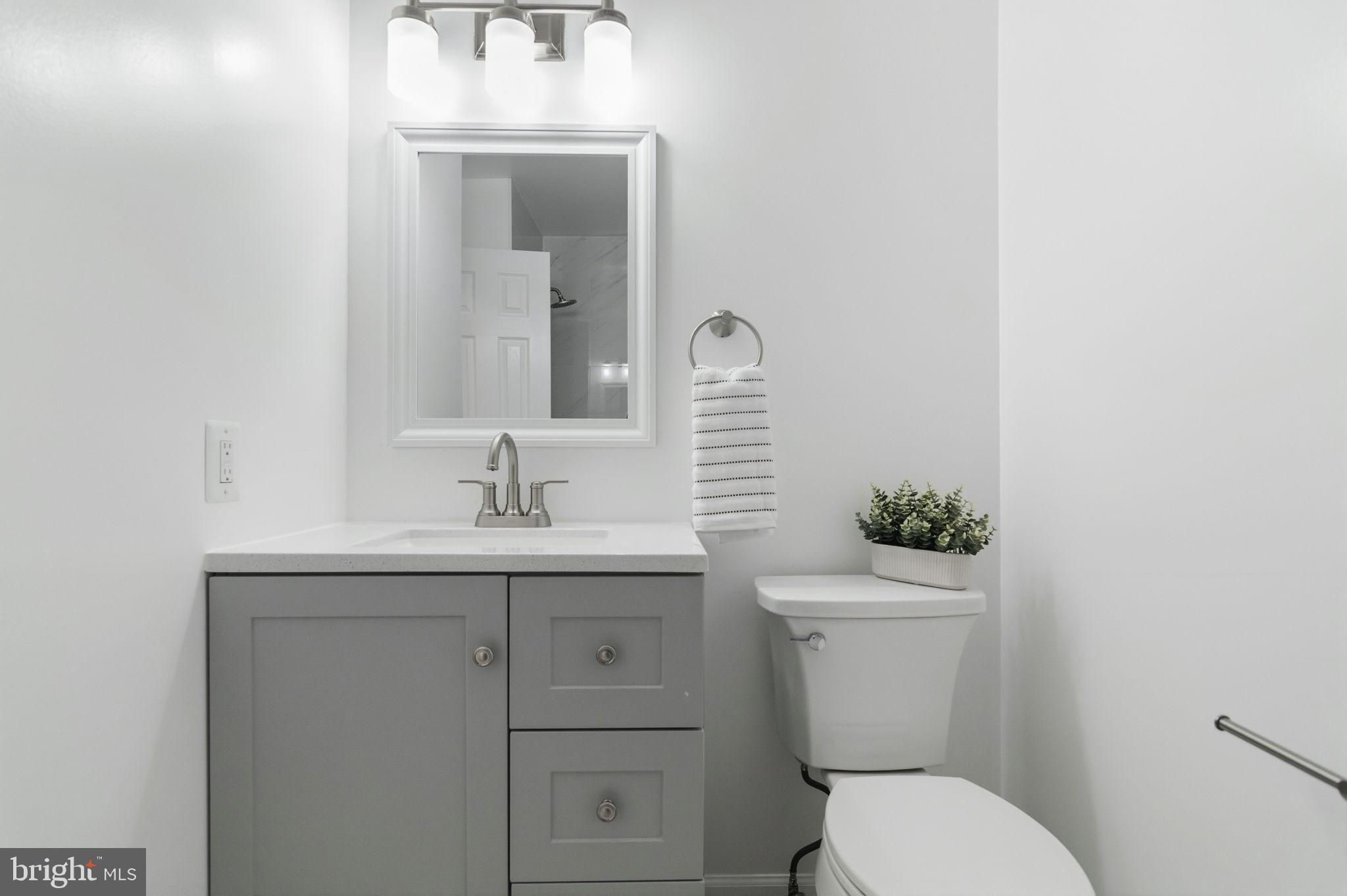 LONDON TOWN WEST - Residential