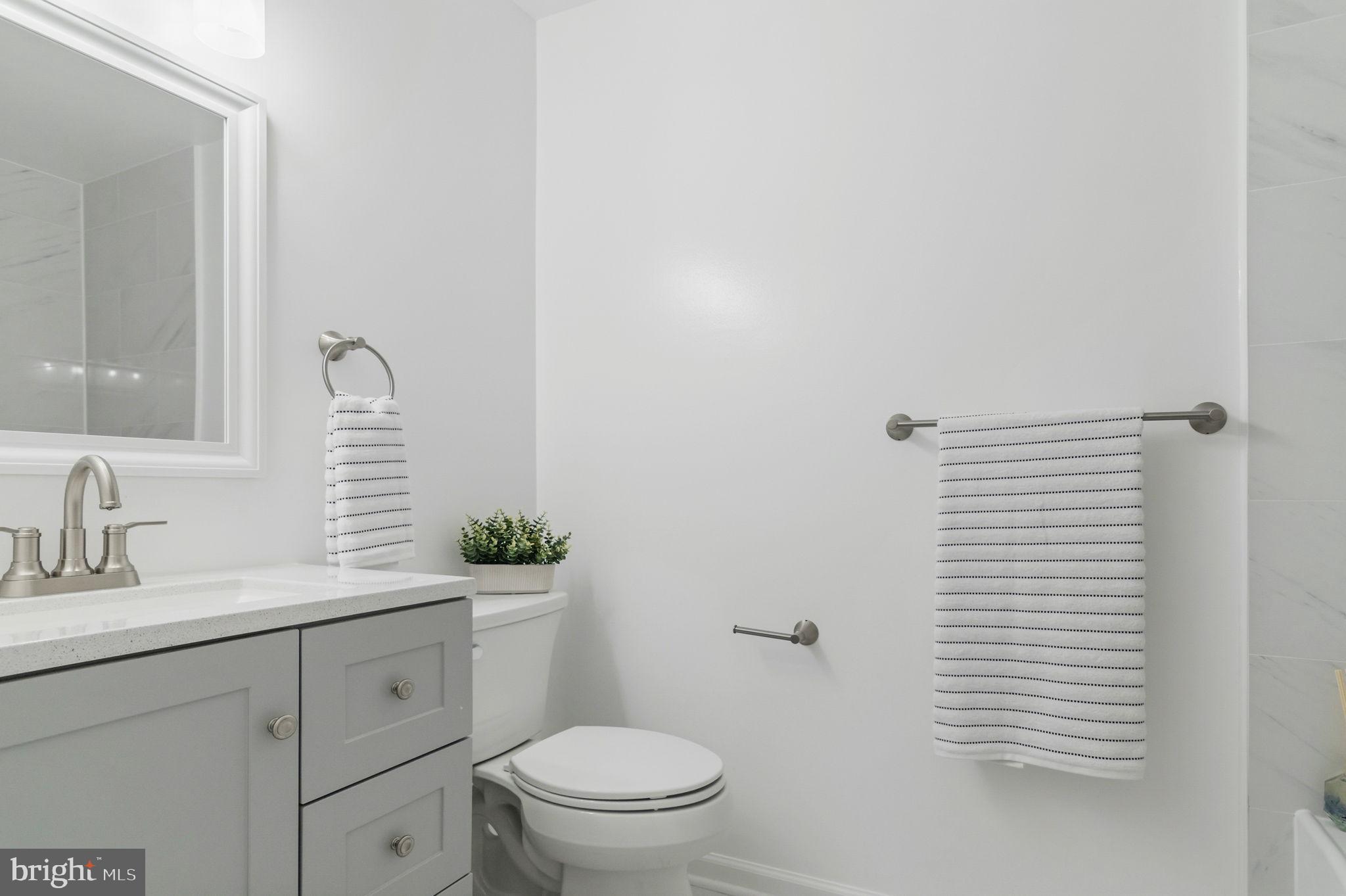 LONDON TOWN WEST - Residential