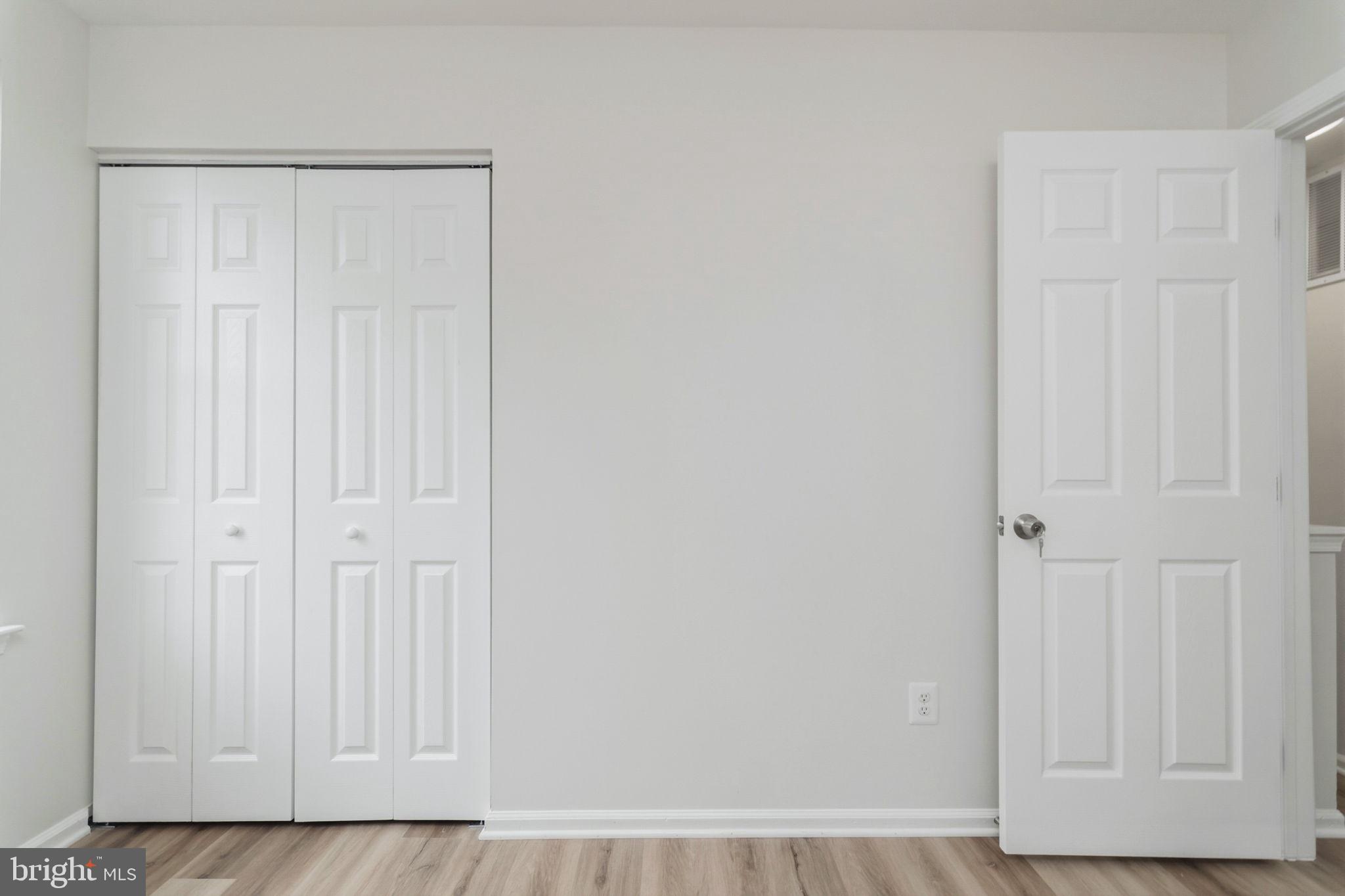 LONDON TOWN WEST - Residential