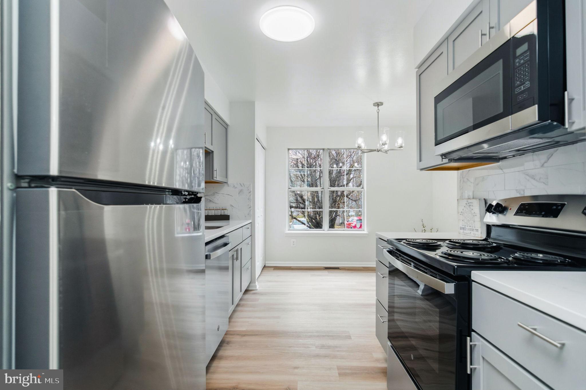 LONDON TOWN WEST - Residential