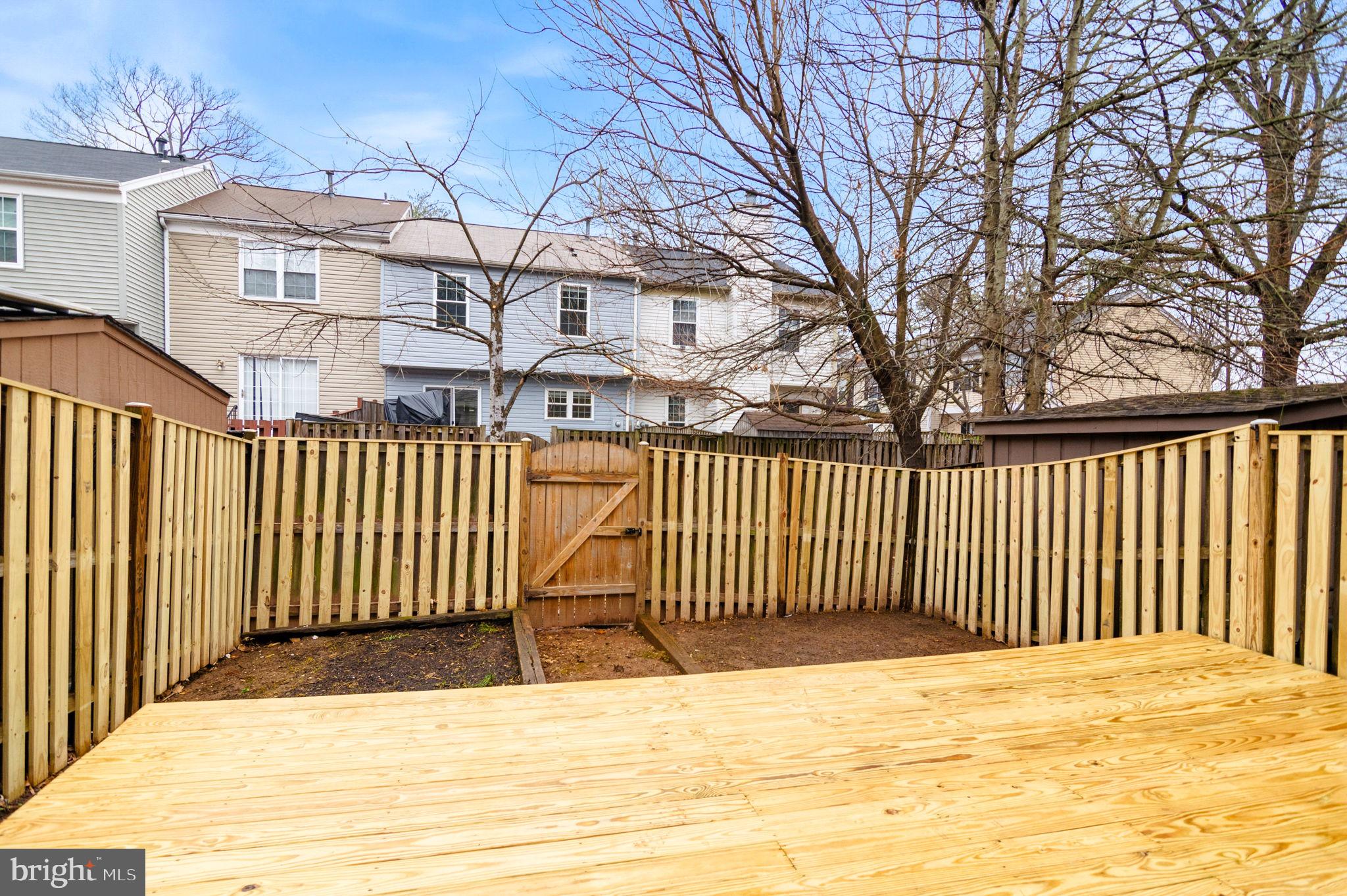 LONDON TOWN WEST - Residential