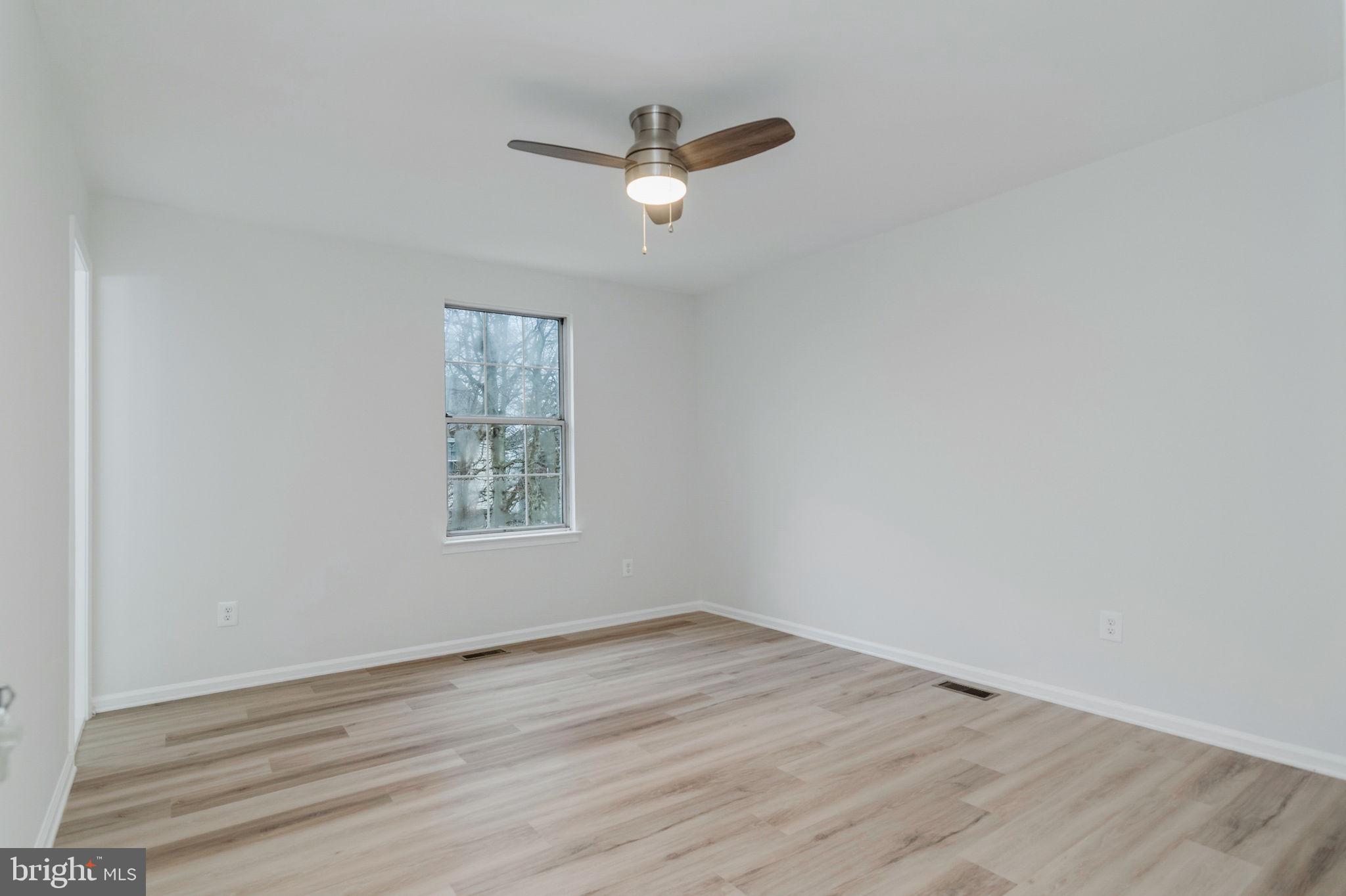 LONDON TOWN WEST - Residential