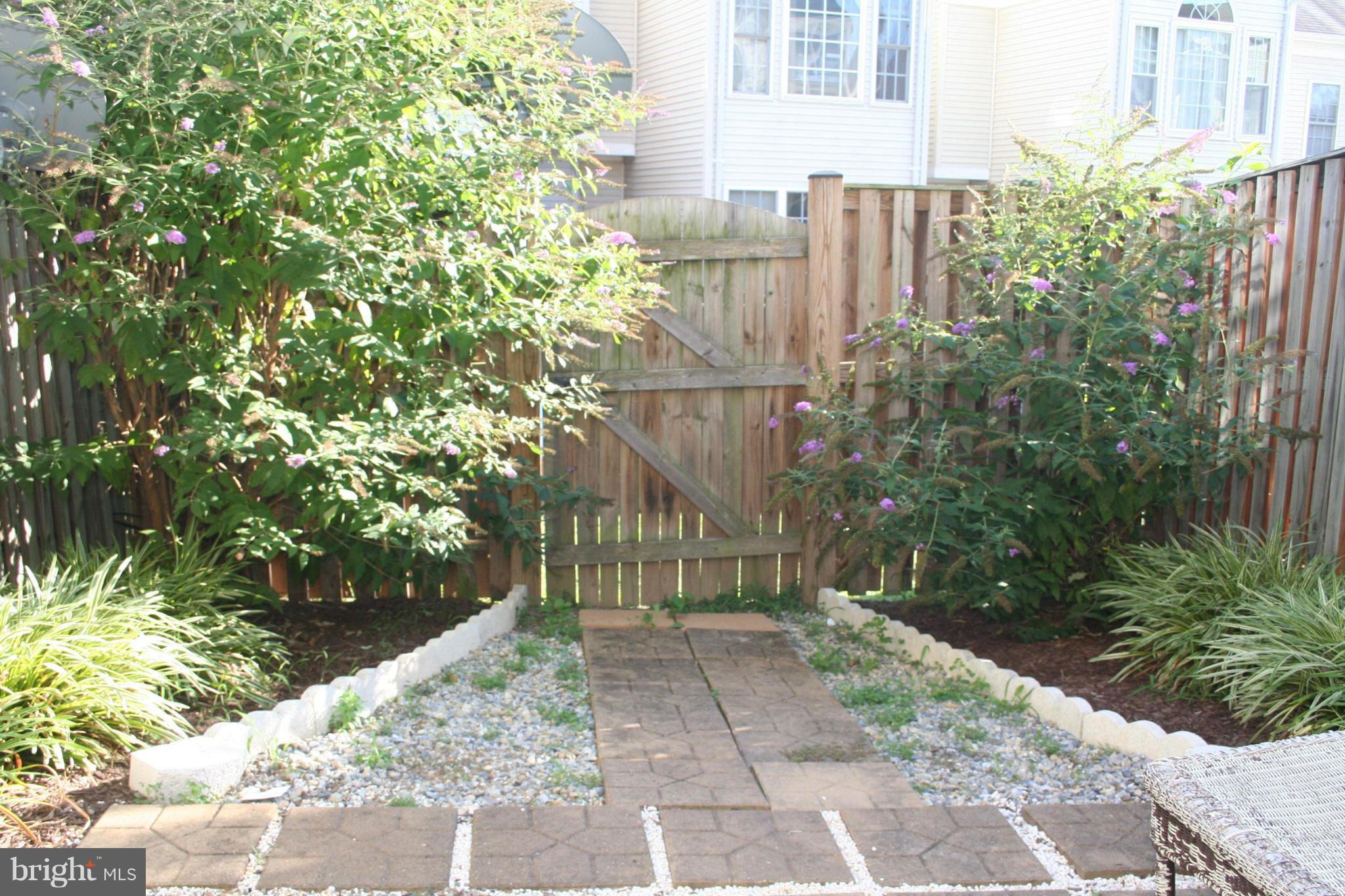 KINGSBROOKE - Residential Lease